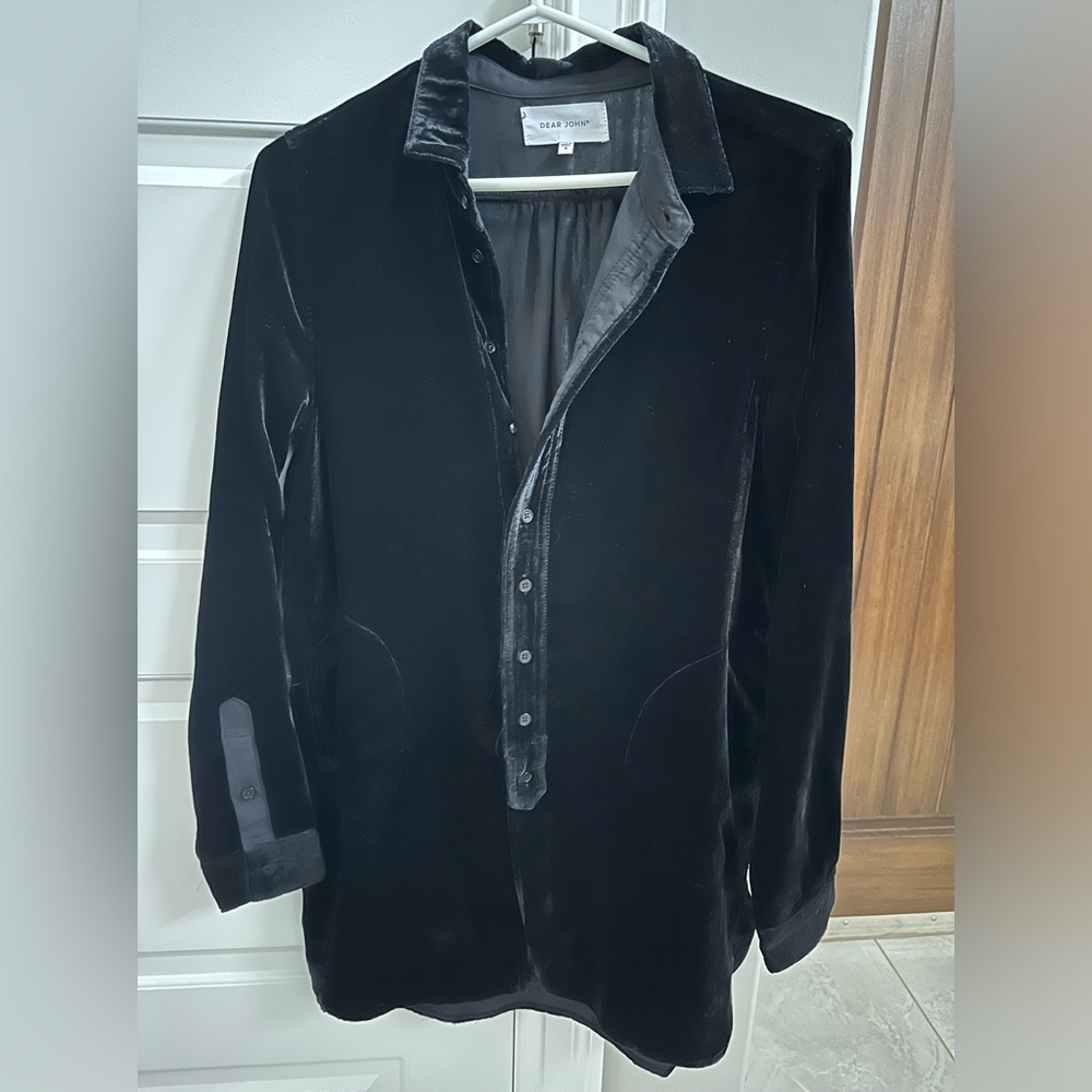 Tuxedo velvet long sleeve blouse